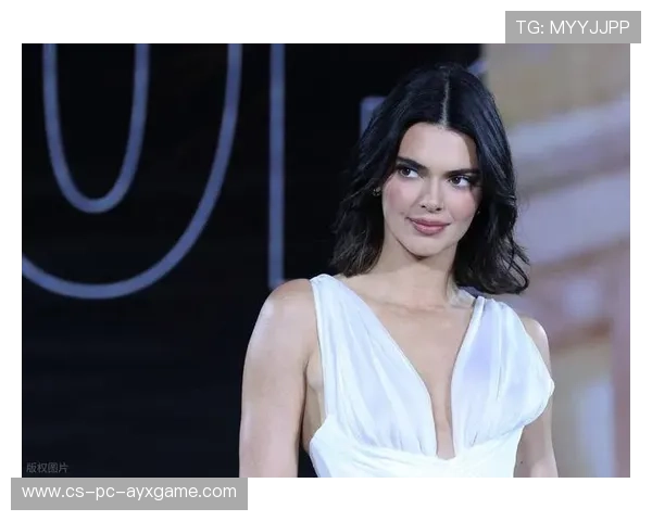 库里社媒晒出父亲年轻时训练照,激励人心 库里社媒晒出父亲年轻时训练照,激励人心